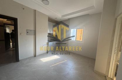 Labor Camp - Studio - 7+ for rent in Muweileh Community - Muwaileh Commercial - Sharjah