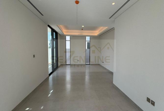 111850458 - Property Image 3