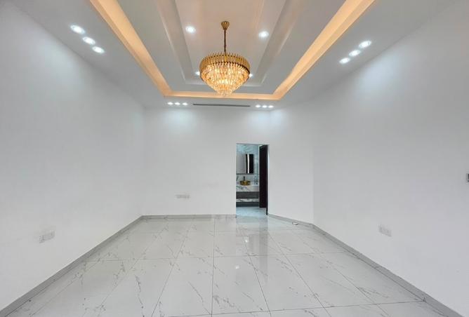 119742087 - Property Image 3