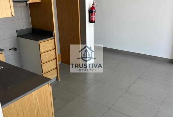 81130344 - Property Image 3