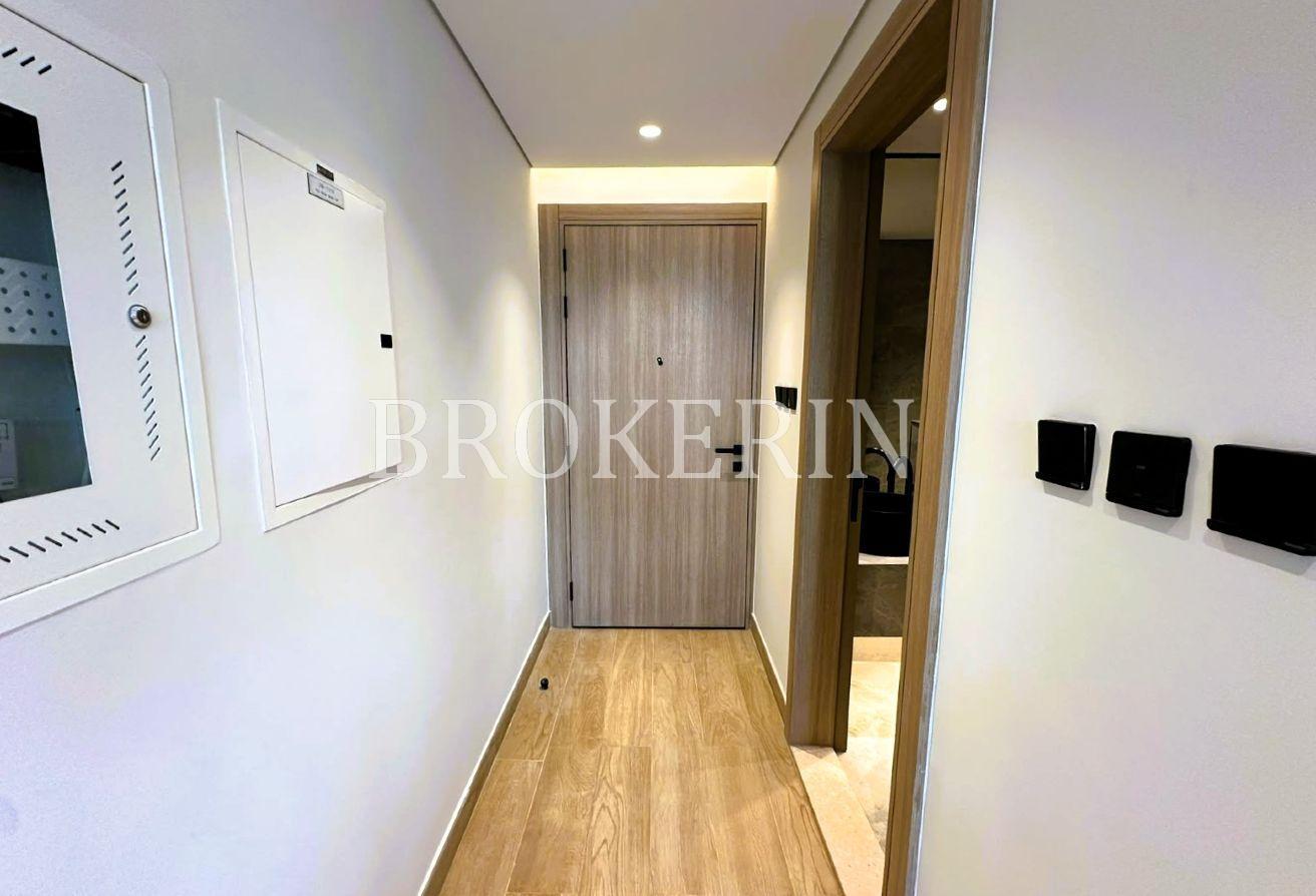 MODERN LUXURY | FURNISHED STUDIO | PRIME LOCATION photo 7