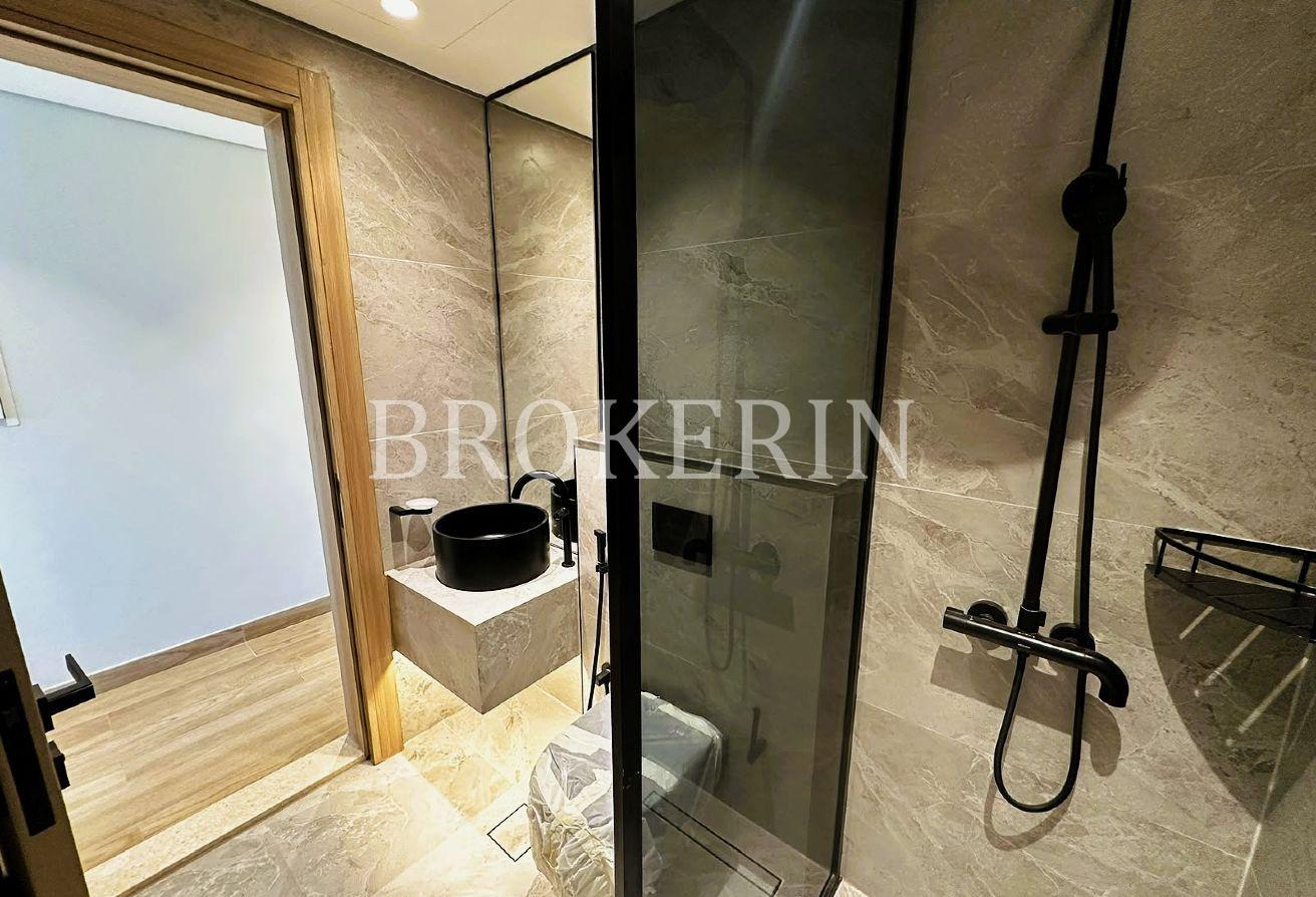 MODERN LUXURY | FURNISHED STUDIO | PRIME LOCATION photo 12