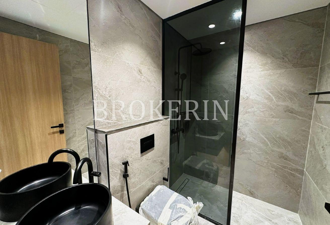 MODERN LUXURY | FURNISHED STUDIO | PRIME LOCATION photo 9