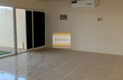 Villa - 2 - 2 for rent in Al Dhait South - Al Dhait - Ras Al Khaimah