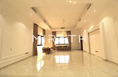 Villa - 5 - 6 for sale in Al Quoz 1 - Al Quoz - Dubai