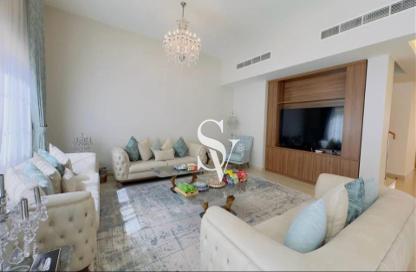 Villa - 5 - 7 for sale in Nad Al Sheba 3 - Nad Al Sheba - Dubai