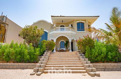 Villa - 4 Bedrooms - 5 Bathrooms for rent in Garden Homes Frond A - Garden Homes - Palm Jumeirah - Dubai