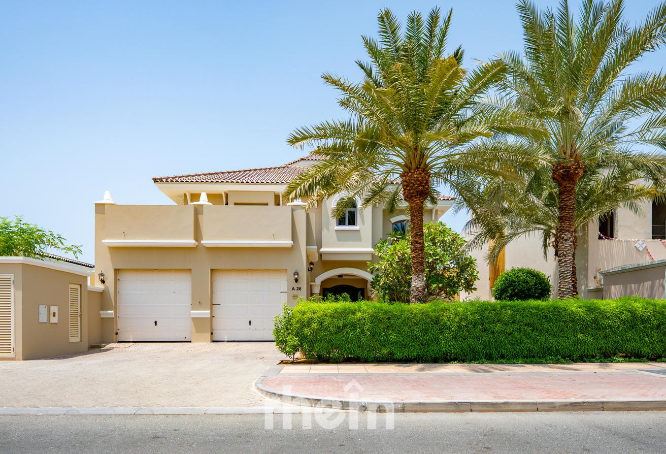Luxurious Villa Living | Exclusive Garden Home photo 27