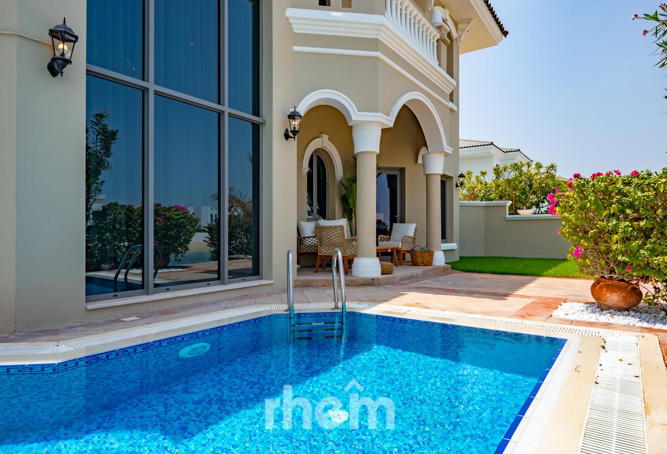 Luxurious Villa Living | Exclusive Garden Home photo 20