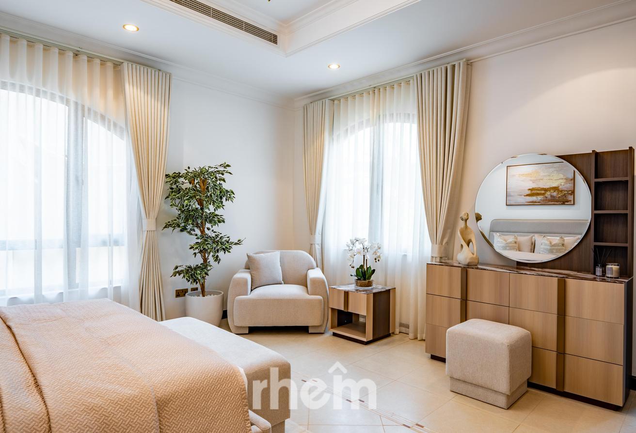 Luxurious Villa Living | Exclusive Garden Home photo 11