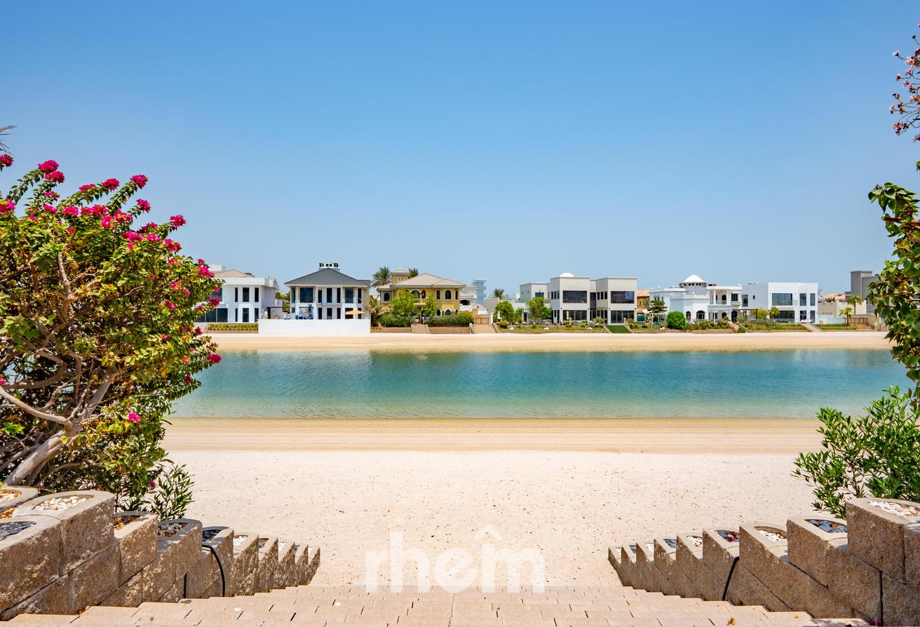 Luxurious Villa Living | Exclusive Garden Home photo 24