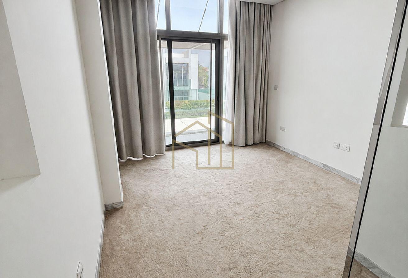 Fully Furnished 4BR | Single Row | Pool photo 10
