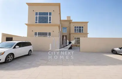 Villa - 5 Bedrooms for rent in Al Aweer 1 - Al Aweer - Dubai
