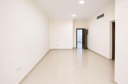 Apartment - 2 - 2 for rent in Fire Station Road - Muwaileh - Sharjah Apartment - 2 - 2 for rent in Fire Station Road - Muwaileh - Sharjah