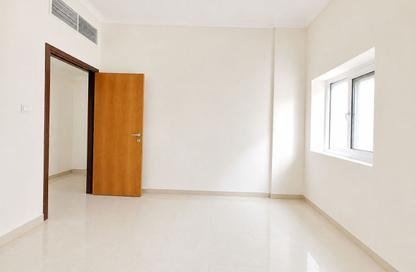 Apartment - 2 - 2 for rent in Fire Station Road - Muwaileh - Sharjah