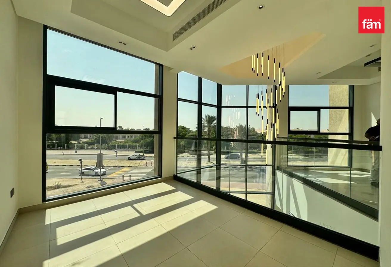 155526406 - Property Main Image