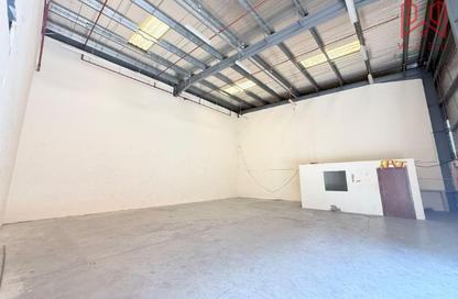 Warehouse - Studio - 1 for rent in Ras Al Khor Industrial 2 - Ras Al Khor - Dubai