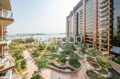 Apartment - 1 Bedroom - 2 Bathrooms for rent in Emerald - Tiara Residences - Palm Jumeirah - Dubai