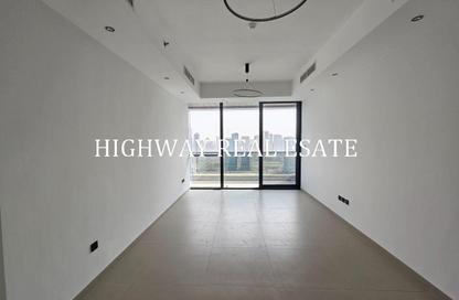 Apartment - 1 Bedroom - 2 Bathrooms for rent in La Plage Tower - Al Mamzar - Sharjah - Sharjah