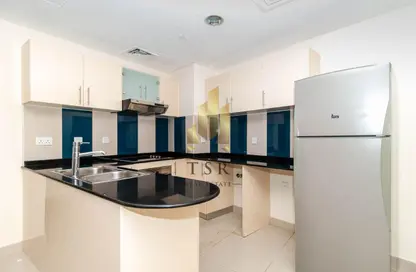 Apartment - 2 Bedrooms - 4 Bathrooms for rent in Ocean Heights - Dubai Marina - Dubai