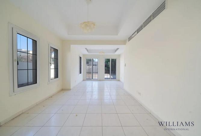 73742846 - Property Image 3