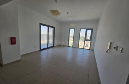 Apartment - 1 Bedroom - 1 Bathroom for rent in Hayat Boulevard 2A - Hayat Boulevard 2 - Hayat Boulevard - Town Square - Dubai Apartment - 1 Bedroom - 1 Bathroom for rent in Hayat Boulevard 2A - Hayat Boulevard 2 - Hayat Boulevard - Town Square - Dubai
