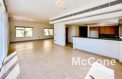 Villa - 4 Bedrooms - 4 Bathrooms for rent in Legacy Nova Villas - District 9 - Jumeirah Park - Dubai
