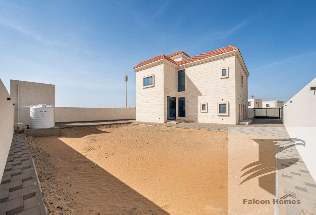 Spacious 5BR Villa with Big Garden Area photo 2