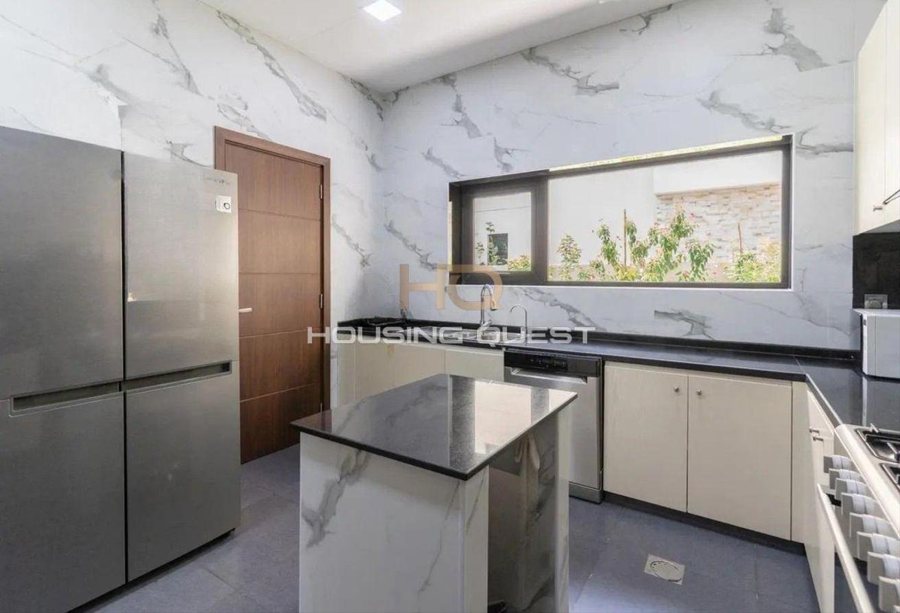 5 bed Villa | Ready to Move in | Prime location photo 7