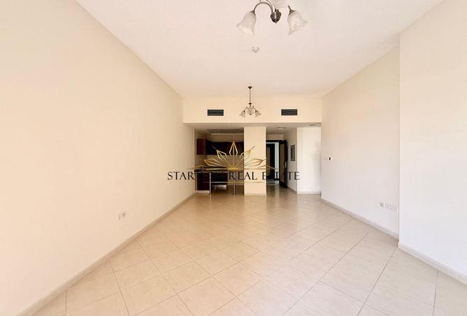 135180403 - Property Image 3