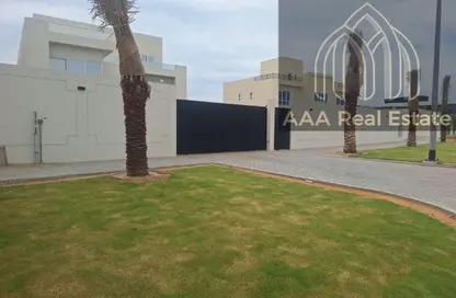 Villa - 7 Bedrooms - 7+ Bathrooms for rent in Nad Al Sheba 2 - Nad Al Sheba - Dubai