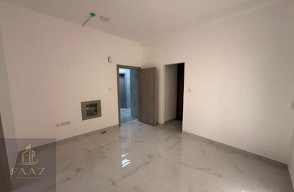 شقة - غرفة نوم - 2 حمامات للايجار في العالية - عجمان