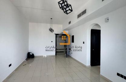 Apartment - 1 Bedroom - 2 Bathrooms for rent in Thuraya Al Majaz Building - Al Majaz 3 - Al Majaz - Sharjah