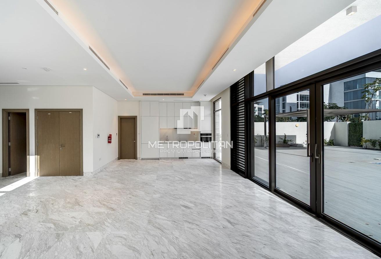 Spacious Villa | Close to Lagoon | Big plot photo 8