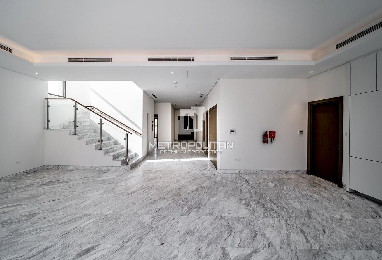 Spacious Villa | Close to Lagoon | Big plot photo 17