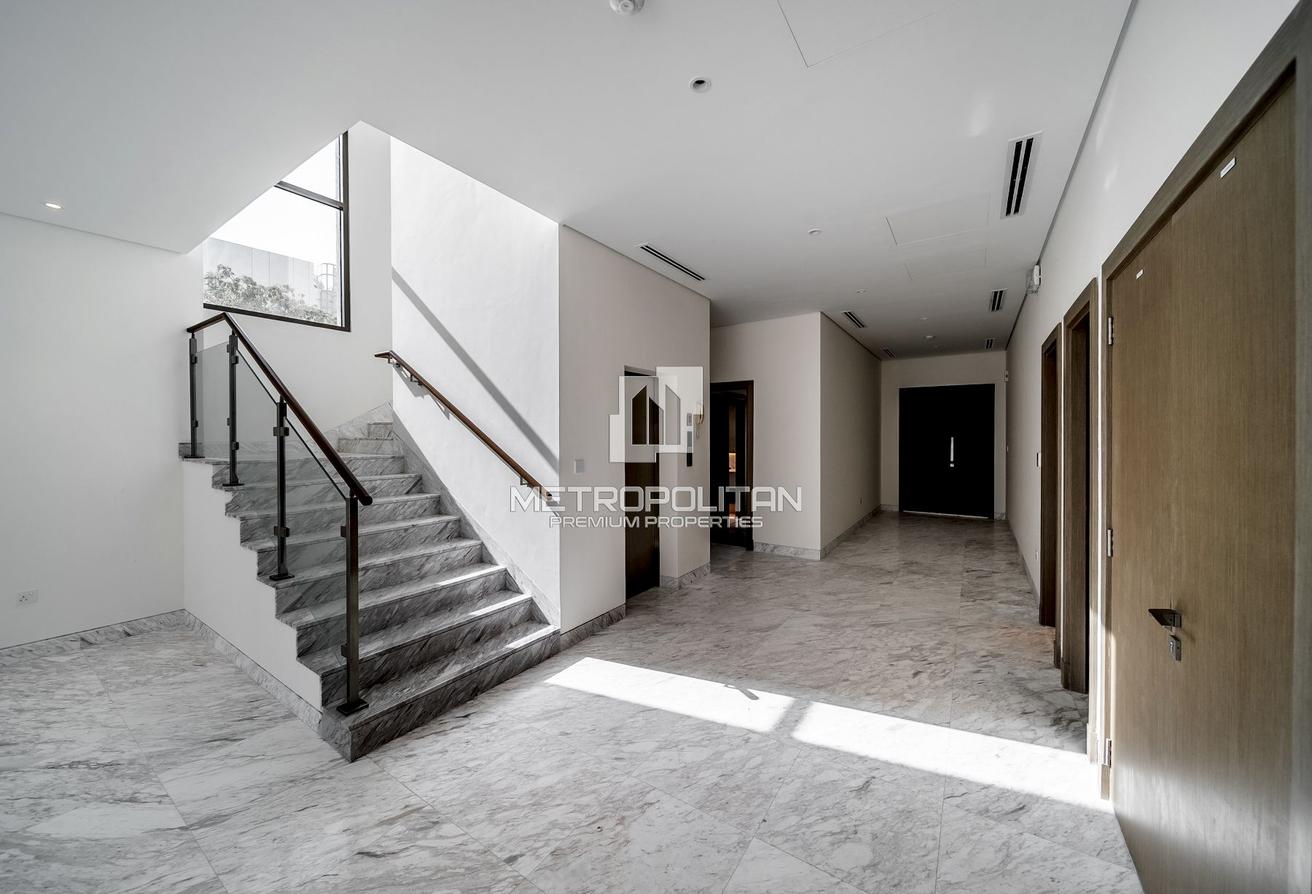 Spacious Villa | Close to Lagoon | Big plot photo 18