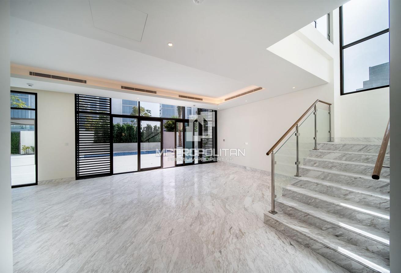 Spacious Villa | Close to Lagoon | Big plot photo 6