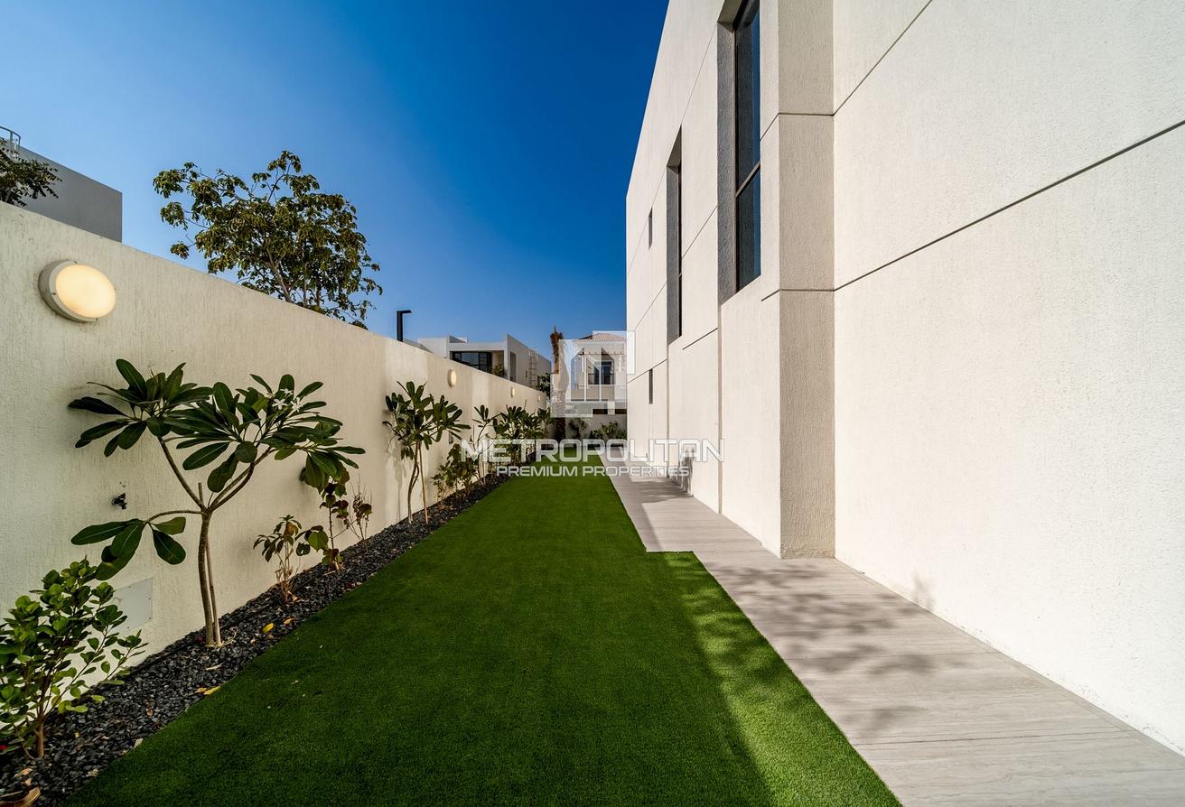 Spacious Villa | Close to Lagoon | Big plot photo 4