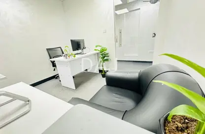 مكتب - غرفة نوم - 1 حمام للايجار في بناية الرستماني - بورسعيد - ديرة - دبي مكتب - غرفة نوم - 1 حمام للايجار في بناية الرستماني - بورسعيد - ديرة - دبي