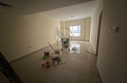 Apartment - 2 - 2 for rent in Qasimia 13 building - Al Nad - Al Qasimia - Sharjah