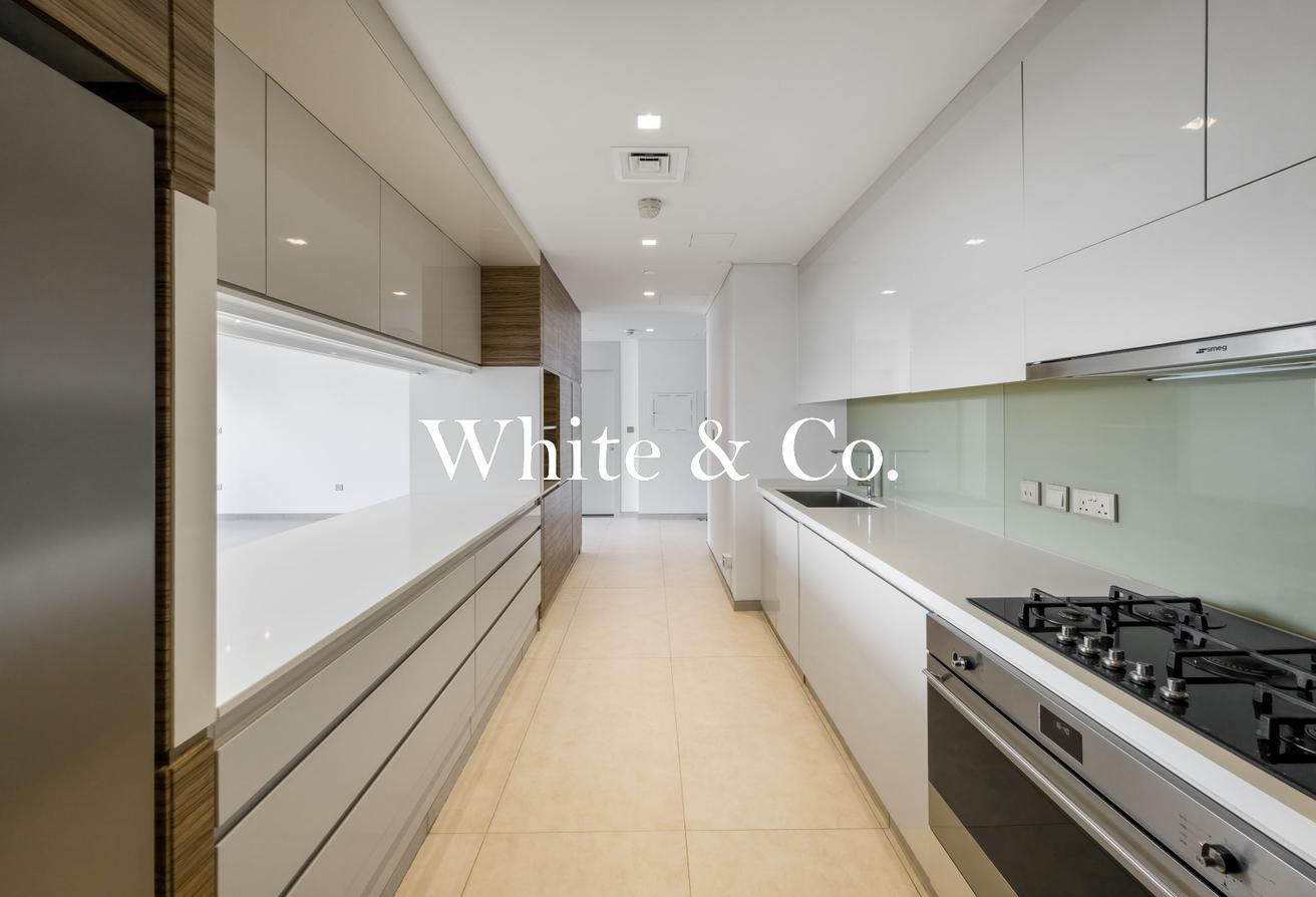 Luxurious Apartment | Sea View | Vacant photo 5