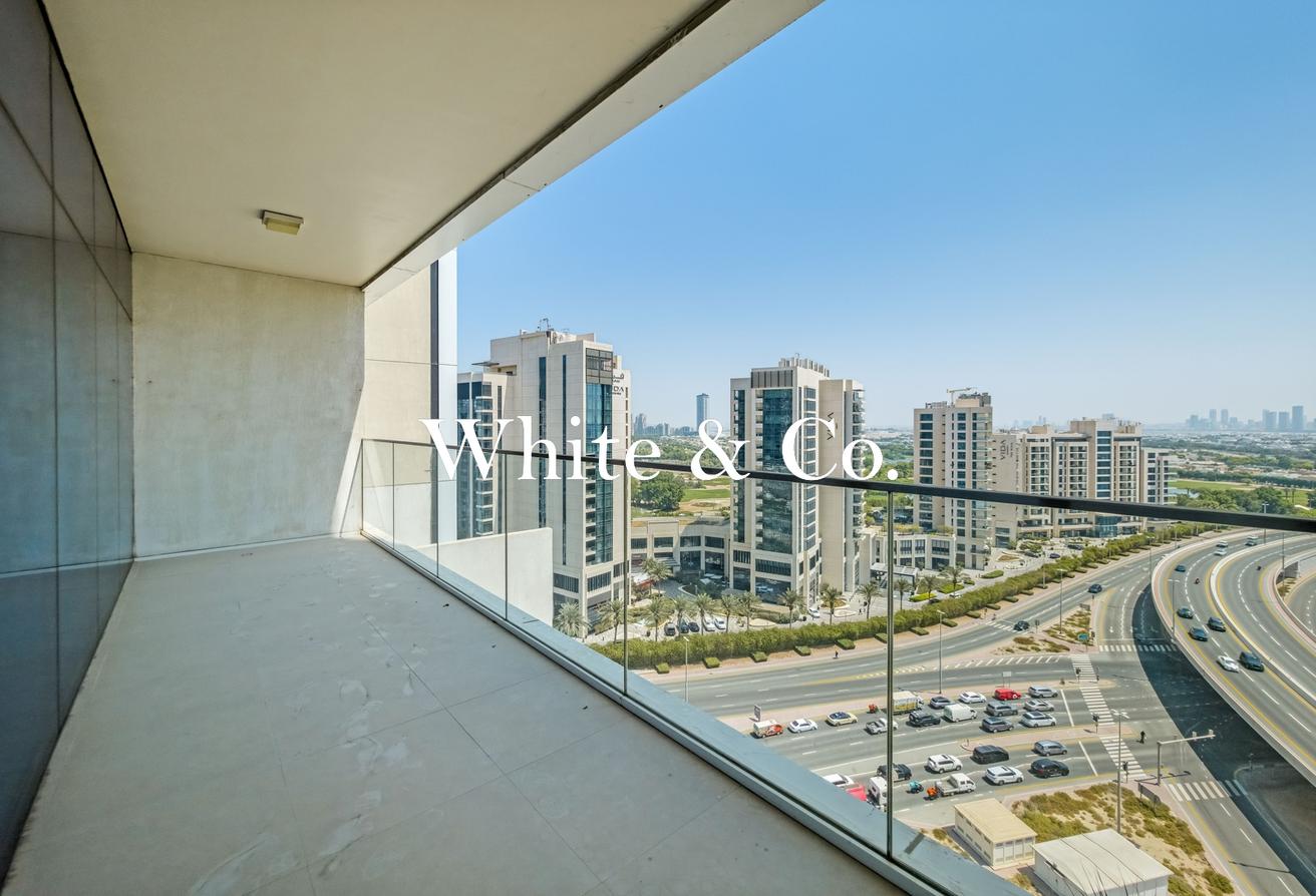 Luxurious Apartment | Sea View | Vacant photo 15