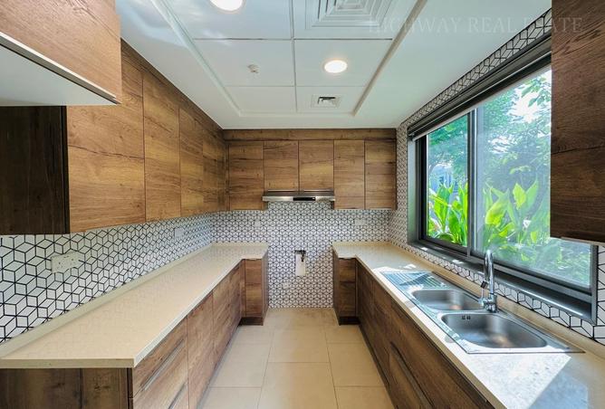 94004812 - Property Image 2