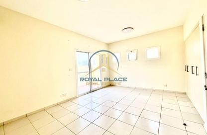 Villa - 3 Bedrooms - 4 Bathrooms for rent in Springs 14 - The Springs - Dubai