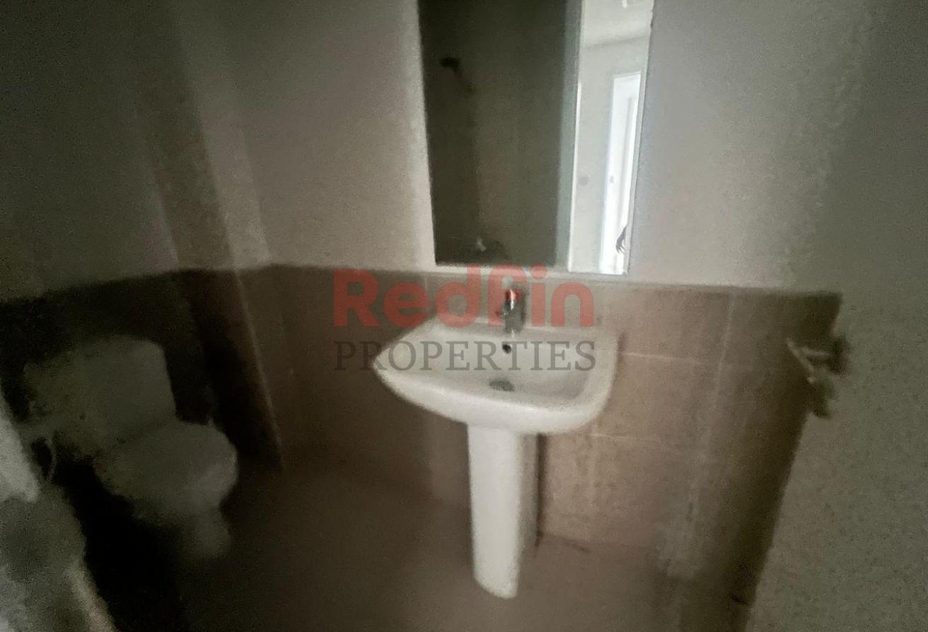 One bedroom+ Maid! Ready To Move! Huge Layout photo 5