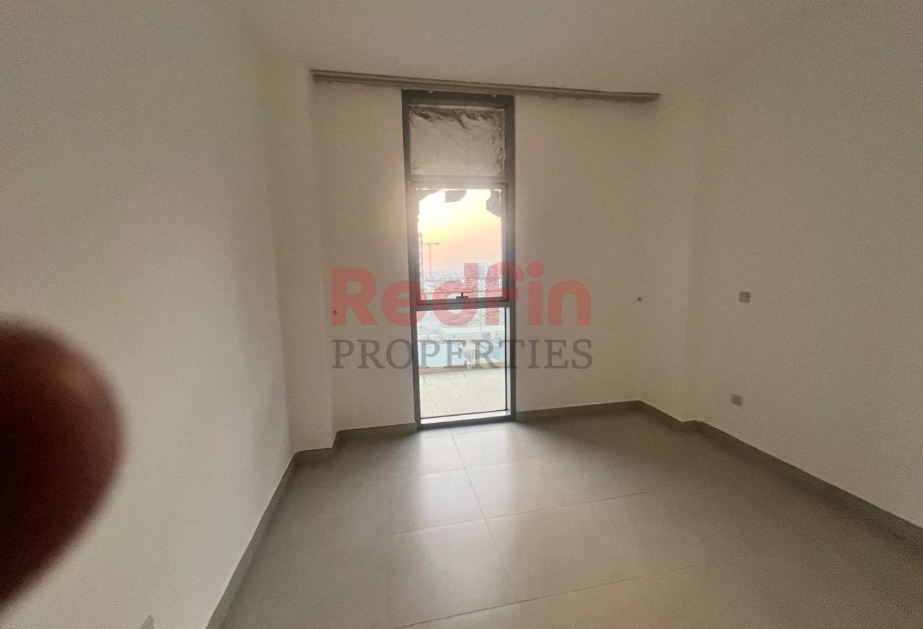 One bedroom+ Maid! Ready To Move! Huge Layout photo 7