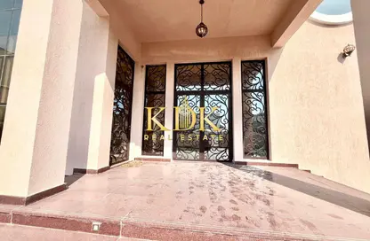 Villa - 5 Bedrooms - 7 Bathrooms for rent in Al Barsha South 1 - Al Barsha South - Al Barsha - Dubai