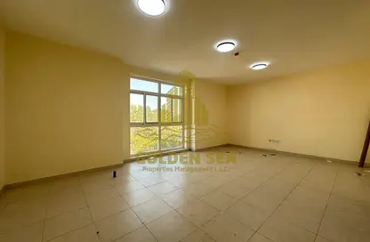 Apartment - 4 Bedrooms - 4 Bathrooms for rent in Al Manhal - Abu Dhabi