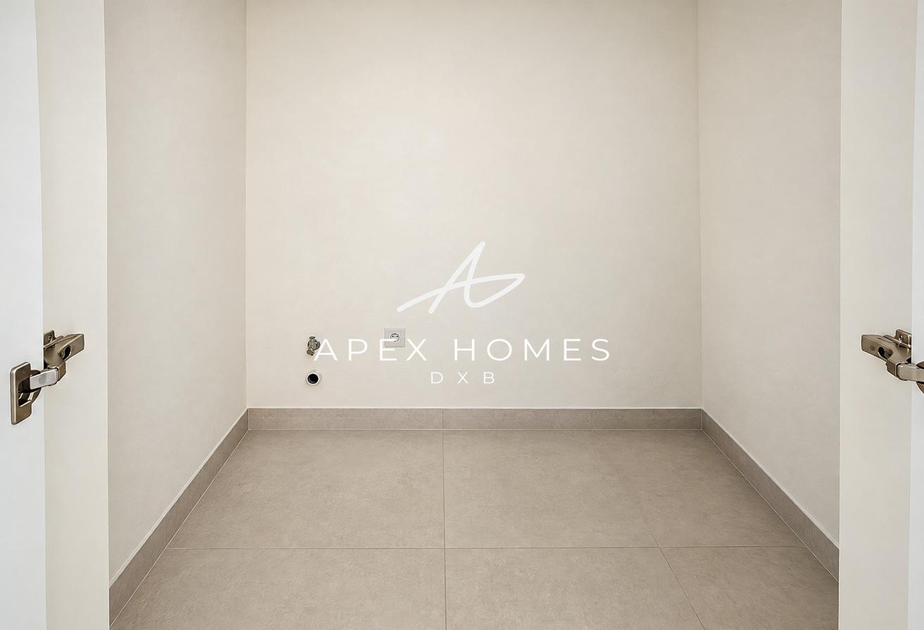 END CORNER UNIT | VACANT | SINGLE ROW | SPACIOUS photo 24