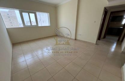 Apartment - 1 - 1 for rent in Al Qulayaa Building - Al Qulaya'ah - Al Sharq - Sharjah Apartment - 1 - 1 for rent in Al Qulayaa Building - Al Qulaya'ah - Al Sharq - Sharjah